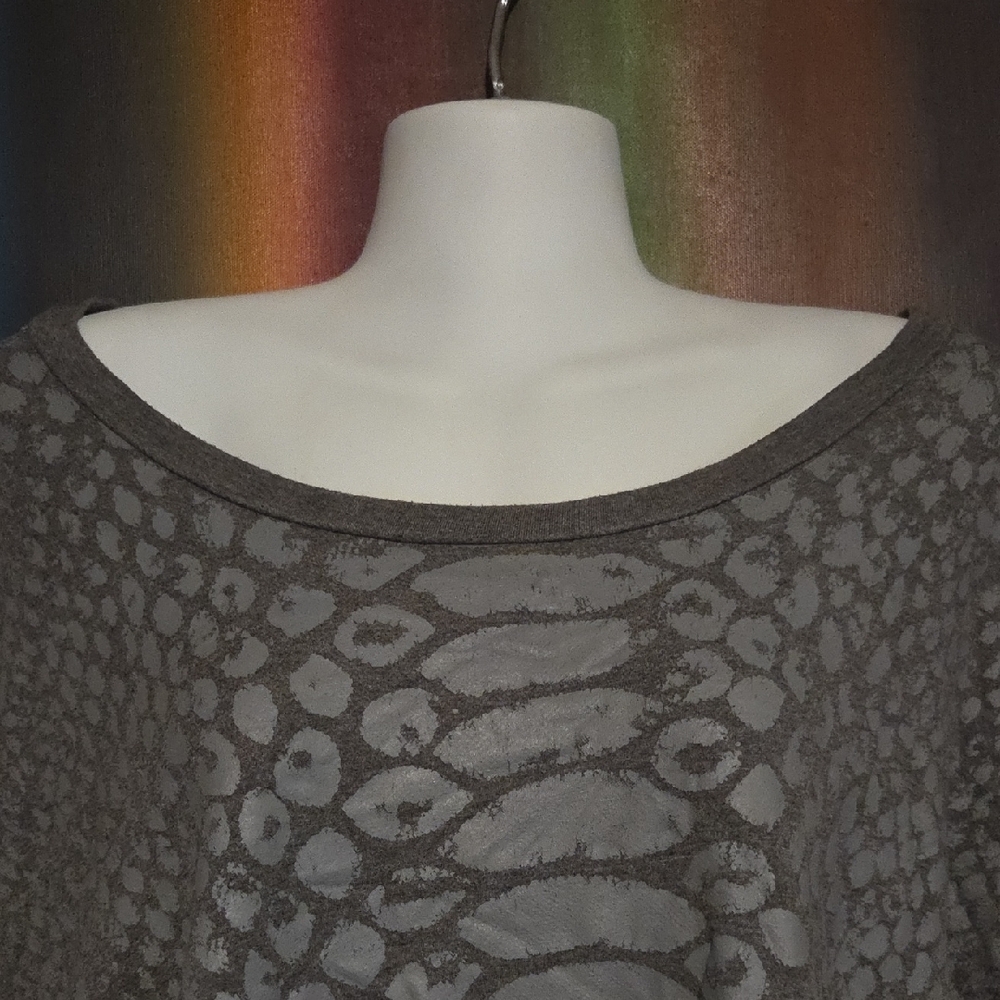 Seven7 Gray Patterned Women's Top - Picture 4 of 7
